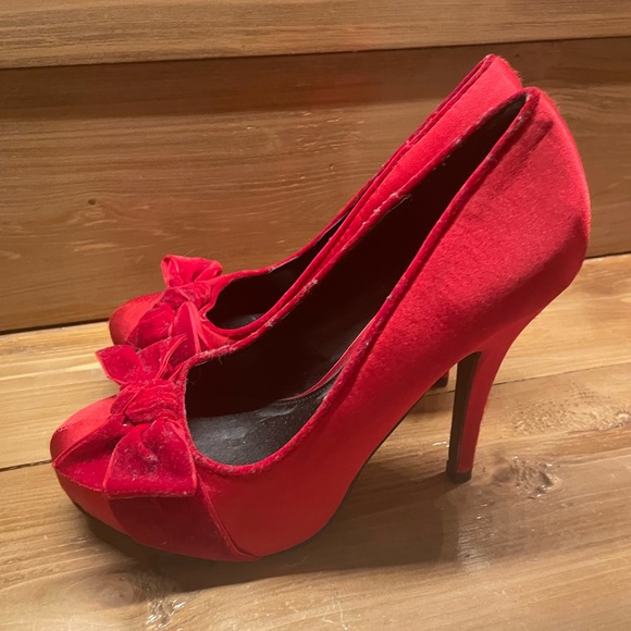 Call it Spring Red High Heels with Bows Pumps Shoes Size 7 - Picture 8 of 12
